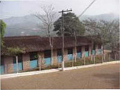 UNICA ESCOLA, POR  - SANTO ANTNIO DO ITAMB - MG
