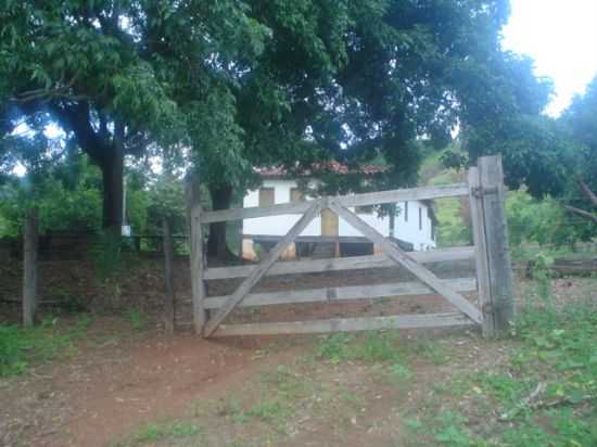 SITIO, A SIMPLICIDADE DE MINAS GERAIS, POR CLIO NASCIMENTO. - SANTO ANTNIO DO MANHUAU - MG