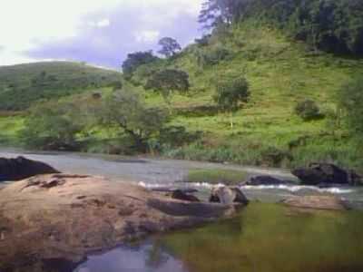 RIO MANHUAU, POR CRISTIANA APARECIDA BUENO PEIXOTO - SANTO ANTNIO DO MANHUAU - MG
