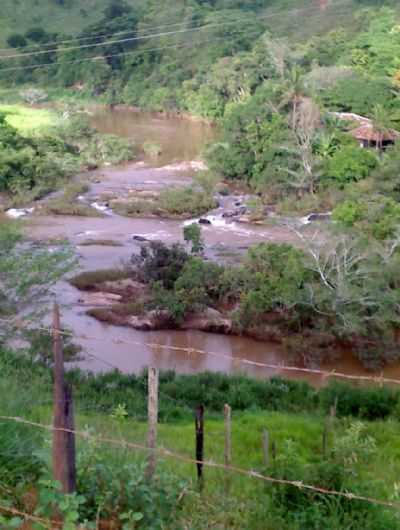 RIO MANHUAU, POR CRISTIANA APARECIDA BUENO PEIXOTO - SANTO ANTNIO DO MANHUAU - MG