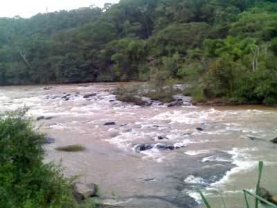 RIO MANHUAU, POR CRISTIANA APARECIDA BUENO PEIXOTO - SANTO ANTNIO DO MANHUAU - MG