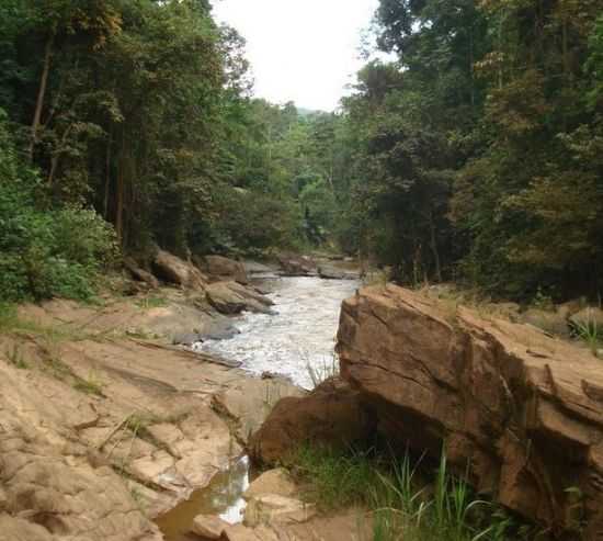 CAMINHO DAS PEDRAS NA CACHOEIRA DO BOM SER., POR CLIO NASCIMENTO. - SANTO ANTNIO DO MANHUAU - MG