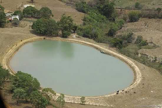 VISTA DO LAGO EM SANTO ANTNIO DO MONTE-MG-FOTO:CHRISTYAM DE LIMA - SANTO ANTNIO DO MONTE - MG