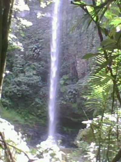 CACHOEIRA DO CRISTAL, POR KEILA - SANTO ANTNIO DO RIO ABAIXO - MG