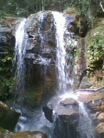 QUEDA DAGUA, POR KEILA - SANTO ANTNIO DO RIO ABAIXO - MG