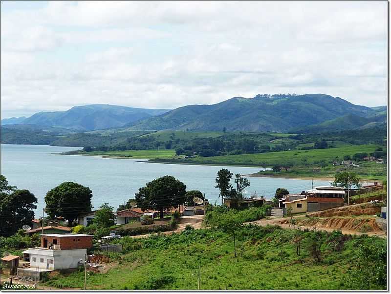 SANTO HILRIO-MG-A CIDADE, GUA E MONTANHAS-FOTO:AENDER M. FERREIRA - SANTO HILRIO - MG