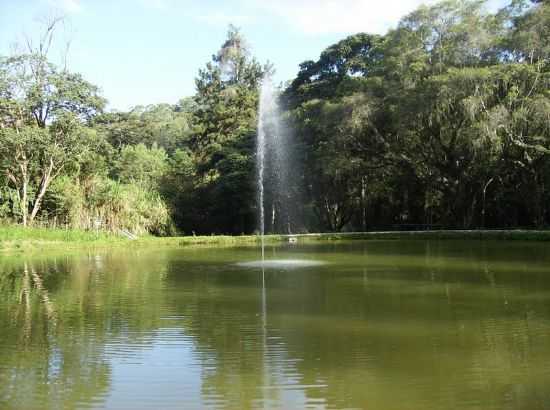 CHAFARIZ EM CABANGU, POR ANDREIA OLIVEIRA DA SILVA - SANTOS DUMONT - MG