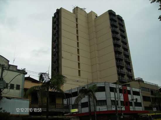 SHOPPING CAMPOS HENRIQUES, POR ANDREIA OLIVEIRA DA SILVA - SANTOS DUMONT - MG