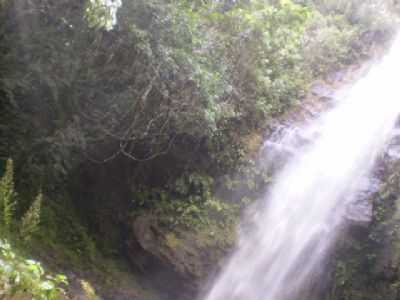 CACHOEIRA DE SO BEARTOLOMEU, POR CLAUDIA - SO BARTOLOMEU - MG