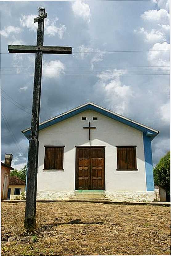 CAPELA DE SO DOMINGOS-FOTO:SGTRANGEL - SO DOMINGOS - MG