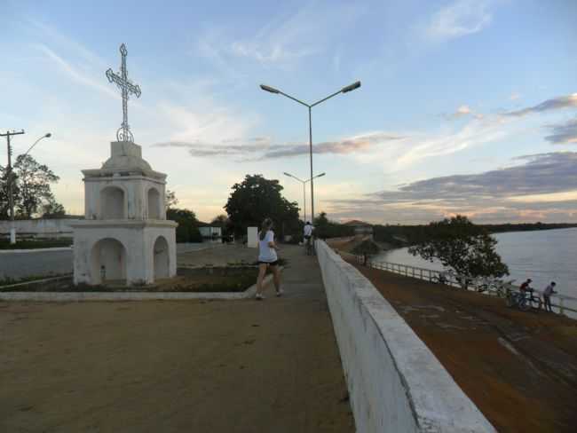 VISTA DO CRUZEIRO COM O RIO SO FRANCISCO MG, POR JOS ALBERTO MENDES AGUIAR - SO FRANCISCO - MG