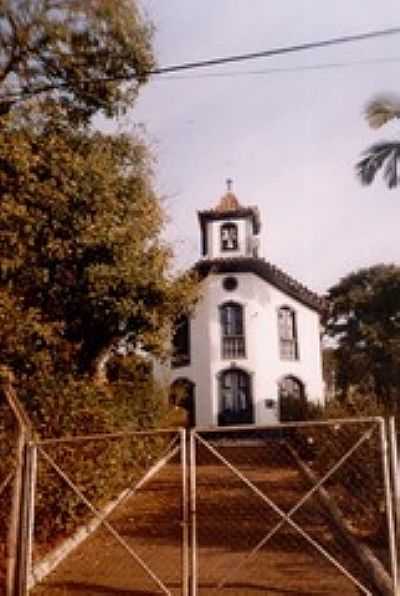 IGREJA-FOTO:MONTANHA  - SO GONALO DO RIO ABAIXO - MG