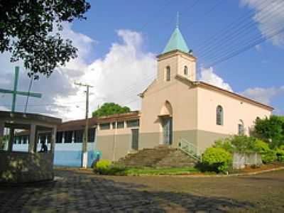 PRAA E IGREJA-FOTO:LUS CARNEIRO - SO JOO DA SAPUCAIA - MG