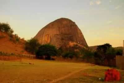 , POR PATRICIA APARECIDA COUTINHO LAGES - SO JOO DO MANTENINHA - MG