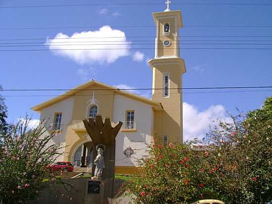 IGREJA MATRIZ-FOTO:GILDAZIO FERNANDES [PANORAMIO] - SO JOO EVANGELISTA - MG