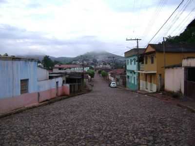 RUA VALERIANO ROCHA, SENTIDO CENTRO, POR ABLIO CEZAR FERANDES - SO JOO EVANGELISTA - MG