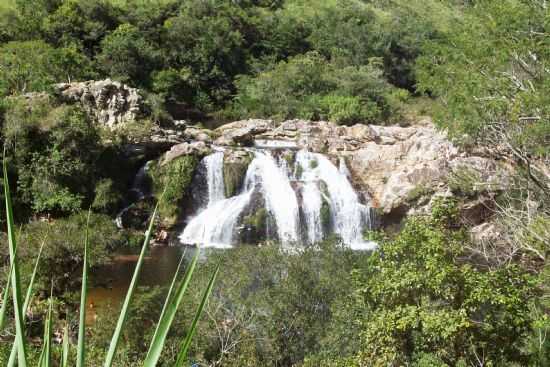 CASCATA-RODOVIA MG 050, POR KRISSIA DE SOUZA BARBOSA - SO JOS DA BARRA - MG