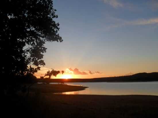 PR DE SOL, POR MARIA HELENA CUSTODIO DE OLIVEIRA - SO JOS DO BURITI - MG