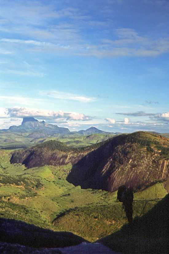 VISTA DA PEDRA RISCADA-FOTO:LUCIANO CORREA TIJO - SO JOS DO DIVINO - MG