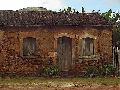 CASA ANTIGA-FOTO:JULIANO ROCHA  - SO JOS DO ITUETO - MG