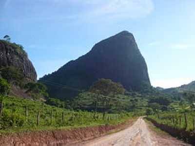 PEDRA REDONDA-FOTO:CRISTIANO DOS REIS  - SO JOS DO MANTIMENTO - MG