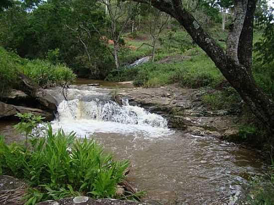 CACHOEIRA CRREGO DA BARRA EM SO JOS DOS LOPES-2-FOTO:MARCIO LUCINDA - SO JOS DOS LOPES - MG