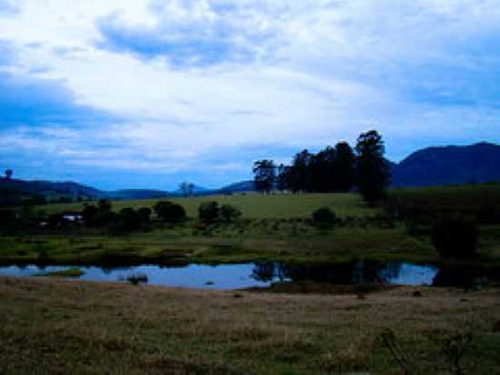 LAGO EM SO SEBASTIO DA BELA VISTA-FOTO:FERNANDOTITA - SO SEBASTIO DA BELA VISTA - MG