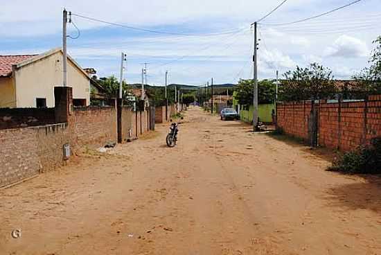 RUA DE BANZA-BA-FOTO:GLUCIO ALMEIDA - BANZA - BA