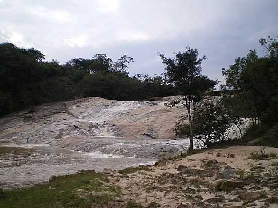 CACHOEIRA DA FBRICA EM SO TIAGO-MG-FOTO:BRUNO CARVALHO LEAL - SO TIAGO - MG