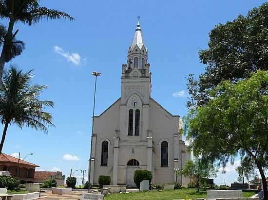 SO TOMS DE AQUINO-MG-MATRIZ DE SO TOMS DE AQUINO-FOTO:OLINTOCRISTO - SO TOMS DE AQUINO - MG