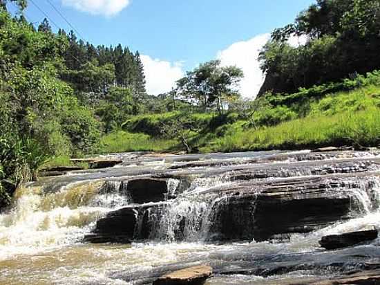 CACHOEIRA SO FRANCISCO-FOTO:CARLOSMAGNOOLIVEIRA - SENADOR FIRMINO - MG