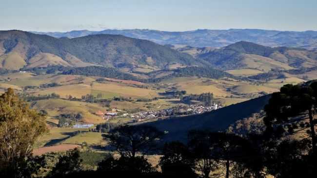 VISTA DA PAISAGEM BENTENSE, POR BENEDITO INCIO NETO - SENADOR JOS BENTO - MG