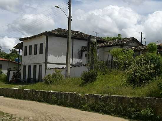 ANTIGO SOBRADO EM SENADOR MODESTINO GONALVES-MG-FOTO:FWELBER - SENADOR MODESTINO GONALVES - MG