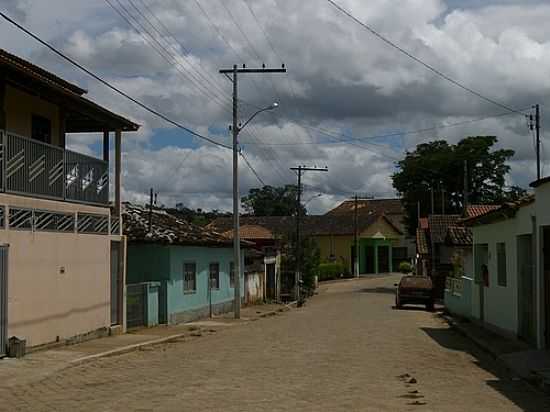 RUA DE SENADOR MODESTINO GONALVES-MG-FOTO:FWELBER - SENADOR MODESTINO GONALVES - MG