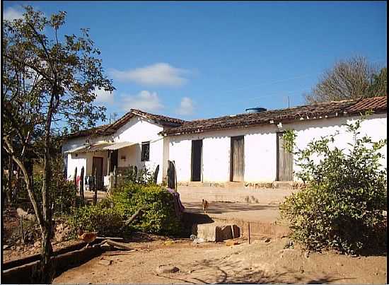 SEDE DA FAZENDA DO SR.JAIME,SITUADA NA COMUNIDADE DO CARNEIRO,EM SENADOR MODESTINO GONALVES-MG-FOTO:EDSON RAMOS RODRIGUES - SENADOR MODESTINO GONALVES - MG