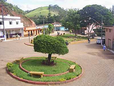 FOTO:ELIENE LIDIA - SENHORA DO CARMO - MG