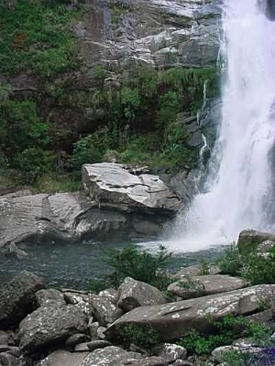 CACHOEIRA DO BONGUE
FOTO:CAROL COELHO - SENHORA DO CARMO - MG