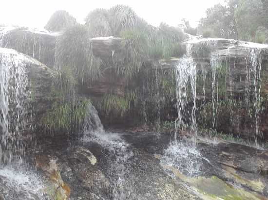 CACHOEIRA DE TROMB , POR EDIRLEY ARAJO - SERRA AZUL DE MINAS - MG