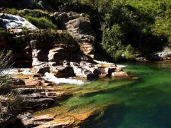 1 QUEDA DO VELHO CHICO EM SERRA DA CANASTRA-FOTO:S. F. DA COSTA - SERRA DA CANASTRA - MG