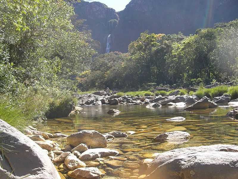 SERRA DA CANASTRA-MG-CACHOEIRA CASCA DANTA-FOTO:LANA MARIA MIRANDA - SERRA DA CANASTRA - MG