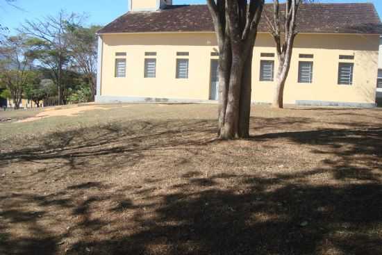 IGREJA, POR ANA LUIZA PANZERA - SERRA DO CAMAPU - MG