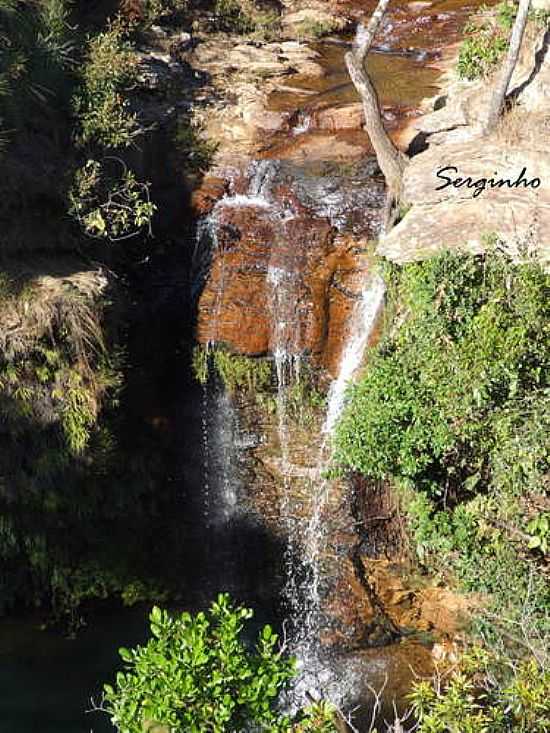 CACHOEIRA EM SERRA DO SALITRE-FOTO:GUARDIAODOCERRADO  - SERRA DO SALITRE - MG