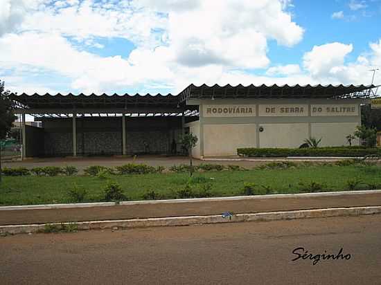 ESTAO RODOVIRIA EM SERRA DO SALITRE-FOTO:GUARDIAODOCERRADO - SERRA DO SALITRE - MG