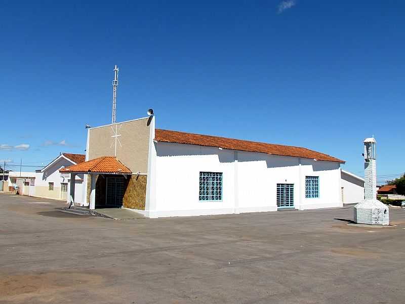 SERRA DO SALITRE-MG-IGREJA EM SERRA DO SALITRE-FOTO:SEBASTIAO TIAO - SERRA DO SALITRE - MG