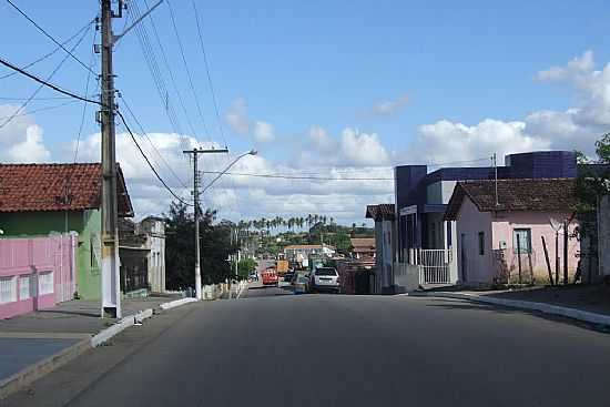 SERRA DOS AIMORS-MG-AVENIDA SO FRANCISCO-FOTO:CARLOS ROBERTO ROCHA SANTANA  - SERRA DOS AIMORS - MG