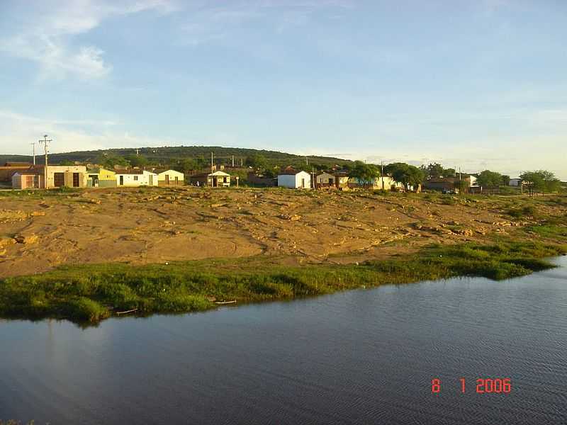 BARRA DO MENDES-BA-LAJEDO NA MARGEM DO RIO-FOTO:EWERTON MATOS - BARRA DO MENDES - BA