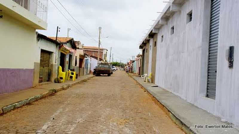 BARRA DO MENDES-BA-RUA DA CIDADE-FOTO:EWERTON MATOS - BARRA DO MENDES - BA