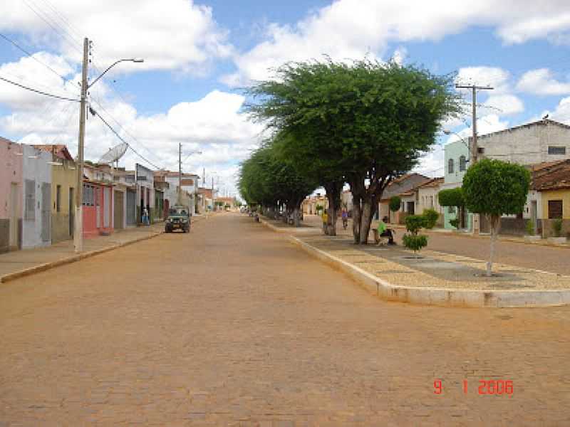 BARRA DO MENDES-BA-RUA JURACY MAGALHES-FOTO:EDUARDO TEIXEIRA MENDONA - BARRA DO MENDES - BA