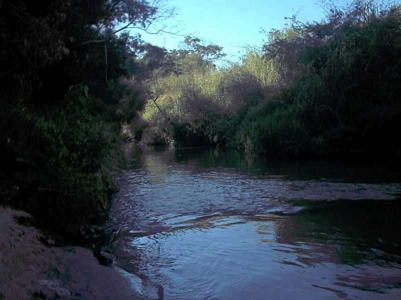 SERRANIA-MG-CACHOEIRA DA MATA-FOTO:VINICIUSCOSTA  - SERRANIA - MG