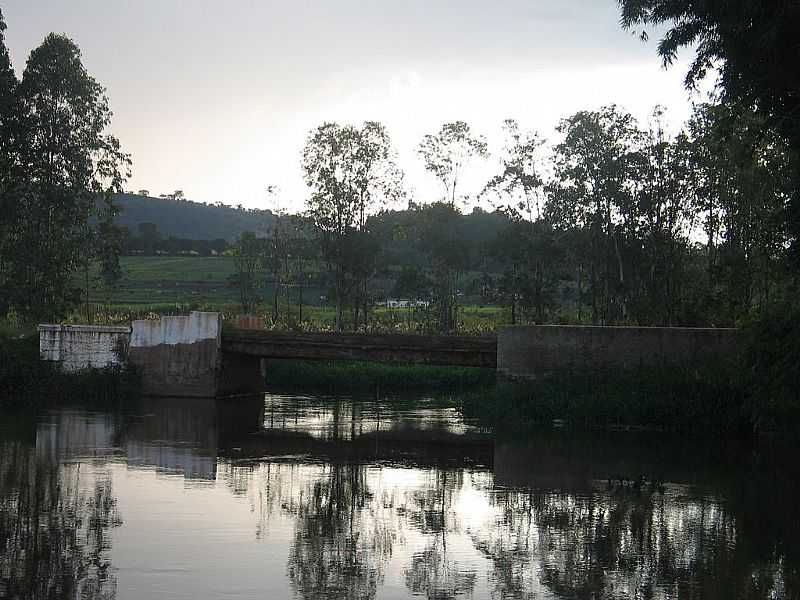 SERRANIA-MG-PONTE DA REPRESA-FOTO:TAGLIALEGNA - SERRANIA - MG